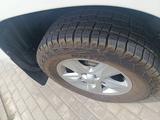 Toyota Land Cruiser 2011 годаүшін19 000 000 тг. в Атырау – фото 4