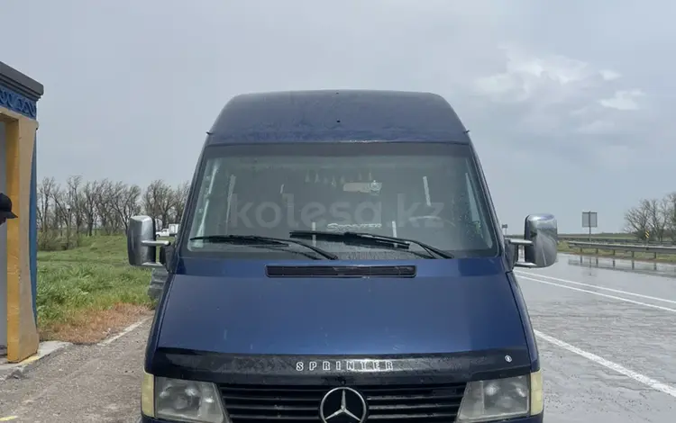 Mercedes-Benz Sprinter 1999 годаүшін3 850 000 тг. в Алматы