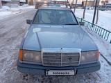 Mercedes-Benz E 200 1989 года за 650 000 тг. в Астана