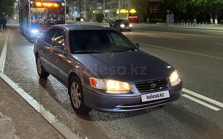 Toyota Camry 2001 года за 3 300 000 тг. в Астана