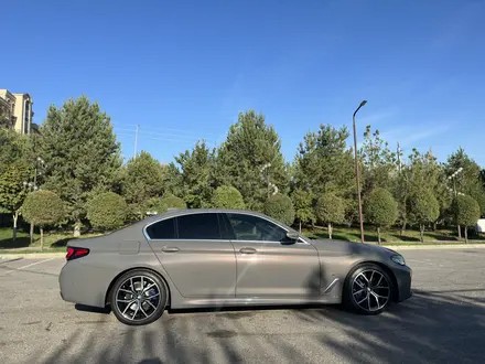BMW 530 2021 года за 27 500 000 тг. в Шымкент – фото 14