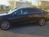 Toyota Camry 2016 года за 7 600 000 тг. в Уральск – фото 4