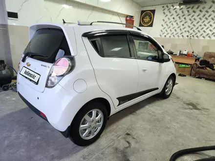 Chevrolet Spark 2010 года за 3 880 000 тг. в Шымкент – фото 4