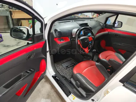 Chevrolet Spark 2010 года за 3 880 000 тг. в Шымкент – фото 9