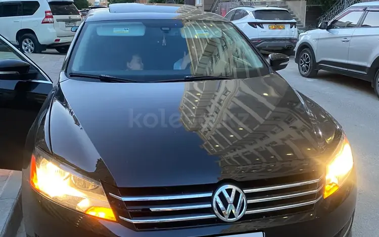 Volkswagen Passat 2014 годаүшін3 200 000 тг. в Актау