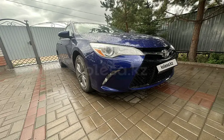 Toyota Camry 2015 года за 8 700 000 тг. в Актобе