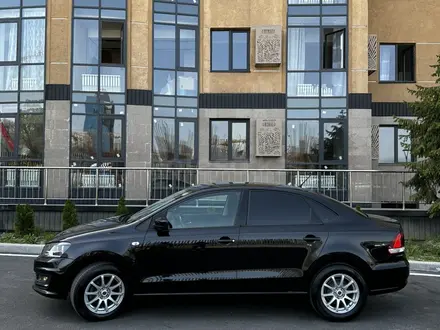 Volkswagen Polo 2015 года за 5 900 000 тг. в Алматы