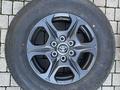 Оригинальные диски с шинами 265/65/R18 Land Cruiser 300 GR Sport/Prado 250 за 1 100 000 тг. в Алматы – фото 2