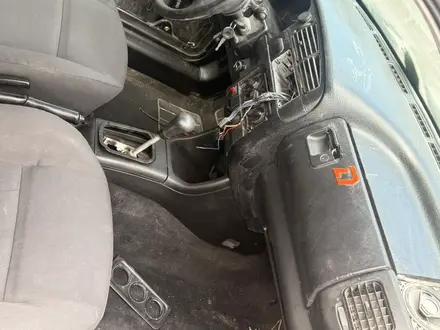 Volkswagen Golf 1992 года за 850 000 тг. в Алматы – фото 3