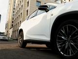 Lexus RX 300 2018 года за 21 000 000 тг. в Астана – фото 4