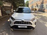 Toyota RAV4 2021 года за 16 800 000 тг. в Усть-Каменогорск – фото 3