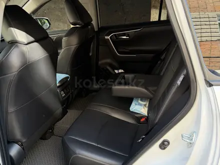 Toyota RAV4 2021 года за 16 800 000 тг. в Усть-Каменогорск – фото 5