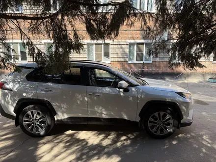 Toyota RAV4 2021 года за 16 800 000 тг. в Усть-Каменогорск – фото 8