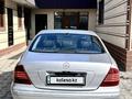 Mercedes-Benz S 320 2001 годаүшін2 700 000 тг. в Алматы – фото 4