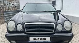 Mercedes-Benz E 230 1998 годаfor3 100 000 тг. в Караганда – фото 2