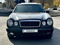 Mercedes-Benz E 230 1998 года за 3 100 000 тг. в Караганда