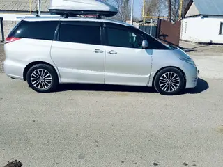Toyota Estima, 2008