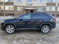 Toyota RAV4 2022 годаfor17 500 000 тг. в Актобе – фото 2