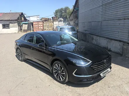 Hyundai Sonata 2023 года за 12 000 000 тг. в Алматы – фото 2