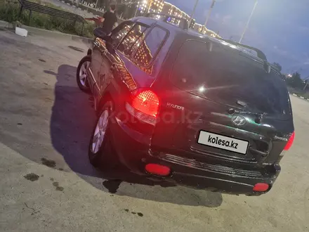 Hyundai Santa Fe 2004 года за 2 500 000 тг. в Актобе – фото 10