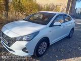 Hyundai Accent 2021 года за 8 500 000 тг. в Караганда – фото 2