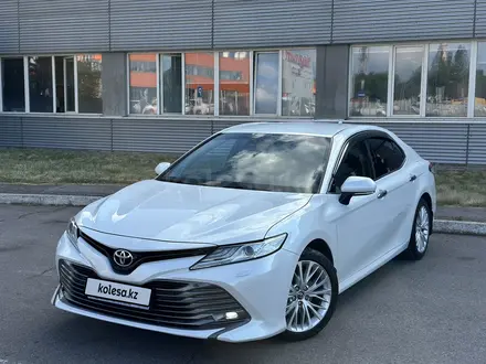 Toyota Camry 2018 года за 14 000 000 тг. в Алматы – фото 3