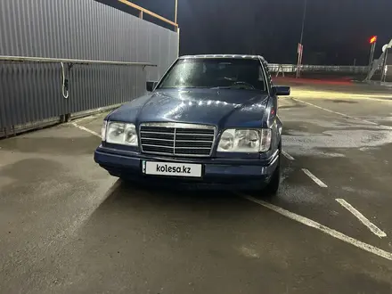 Mercedes-Benz E 280 1991 года за 1 800 000 тг. в Алматы