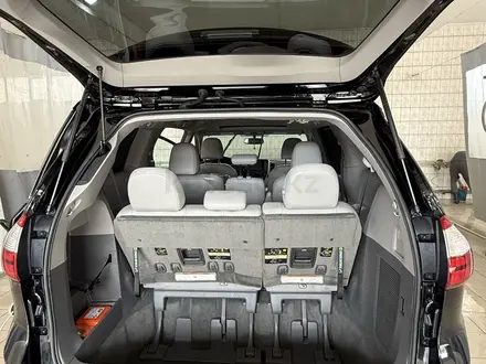 Toyota Sienna 2017 года за 9 500 000 тг. в Атырау – фото 10