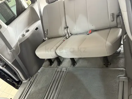Toyota Sienna 2017 года за 9 500 000 тг. в Атырау – фото 8