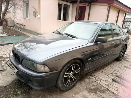BMW 528 1997 года за 2 200 000 тг. в Алматы – фото 5