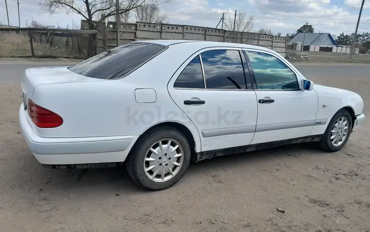 Mercedes-Benz E 230 1995 годаүшін2 350 000 тг. в Павлодар