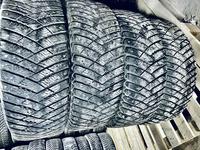 Шипованные шины GoodYear (Германия) 275/60/20 каждая за 69 990 тг. в Астана