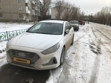 Hyundai Sonata 2018 года за 7 000 000 тг. в Астана – фото 2