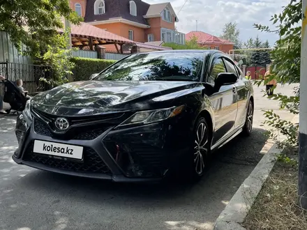 Toyota Camry 2019 года за 14 500 000 тг. в Алматы – фото 9