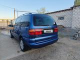 Volkswagen Sharan 1998 года за 4 300 000 тг. в Актобе