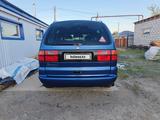 Volkswagen Sharan 1998 года за 4 300 000 тг. в Актобе – фото 3