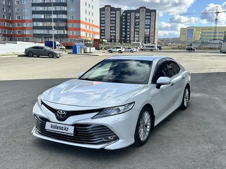 Toyota Camry 2018 годаүшін14 200 000 тг. в Усть-Каменогорск