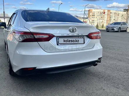 Toyota Camry 2018 годаүшін14 200 000 тг. в Усть-Каменогорск – фото 5