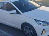 Hyundai i20 2023 года за 7 350 000 тг. в Шымкент – фото 4