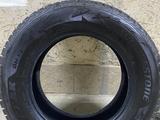 Bridgestone Blizzak DM-V2 235/65 R17 — отличное состояние, 1 сезон за 200 000 тг. в Шымкент
