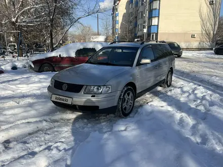 Volkswagen Passat 2000 года за 2 100 000 тг. в Алматы – фото 2