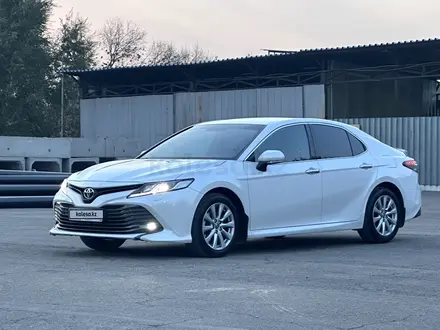 Toyota Camry 2018 года за 12 700 000 тг. в Алматы – фото 19