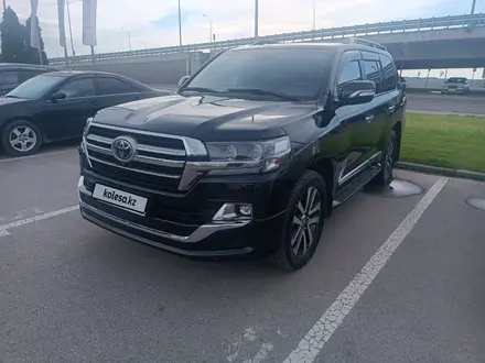 Toyota Land Cruiser 2019 года за 37 000 000 тг. в Алматы – фото 2