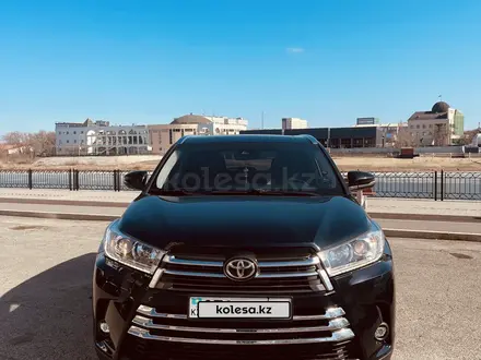 Toyota Highlander 2019 года за 18 500 000 тг. в Атырау – фото 3