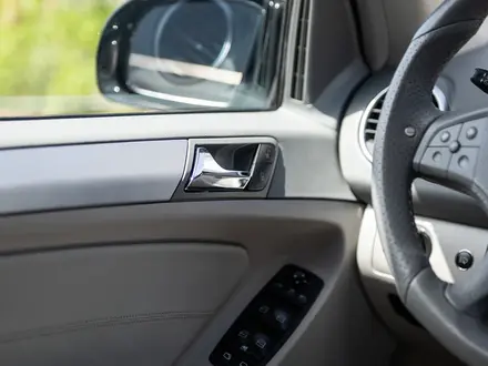 Mercedes-Benz ML 63 AMG 2006 года за 13 800 000 тг. в Астана – фото 29