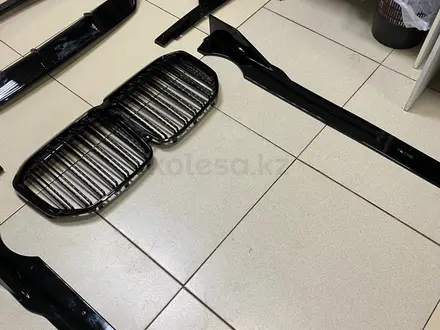 Комплект накладок на BMW X7 (G07) 2019-22 дизайн BLACK KNIGHT (FULL) за 230 000 тг. в Астана – фото 5
