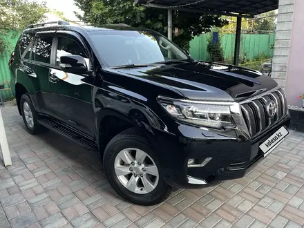 Toyota Land Cruiser Prado 2019 года за 24 650 000 тг. в Алматы – фото 3