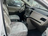 Toyota Sienna 2010 года за 12 700 000 тг. в Алматы – фото 4