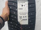 BRIDGESTONE BLIZZAK SPIKE 3 255/45 R20 105 T за 600 000 тг. в Астана