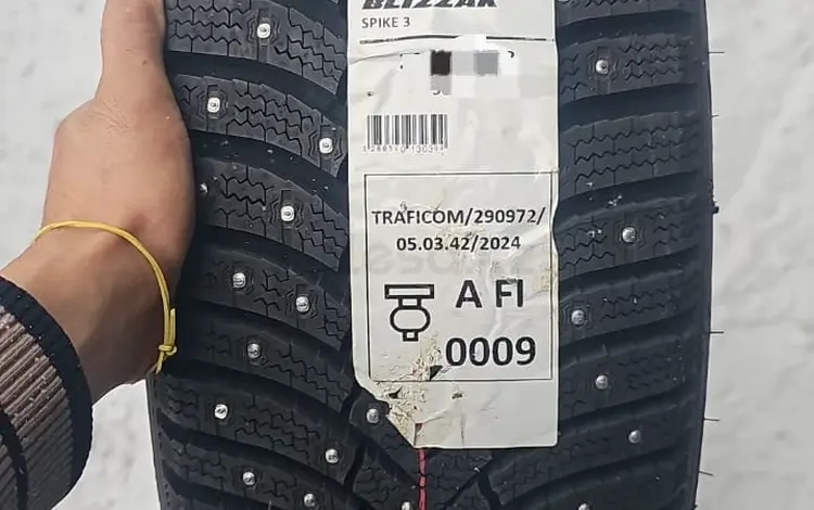 BRIDGESTONE BLIZZAK SPIKE 3 255/45 R20 105 T за 600 000 тг. в Астана